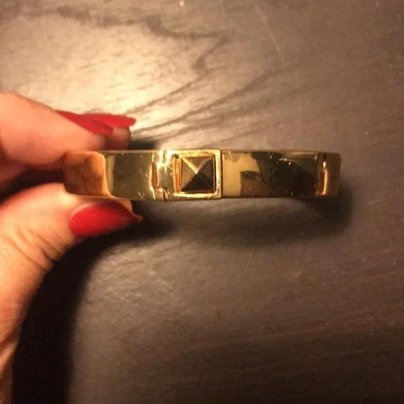 kate spade gold hinged bangle bracelet with lock - Picture 7 of 7